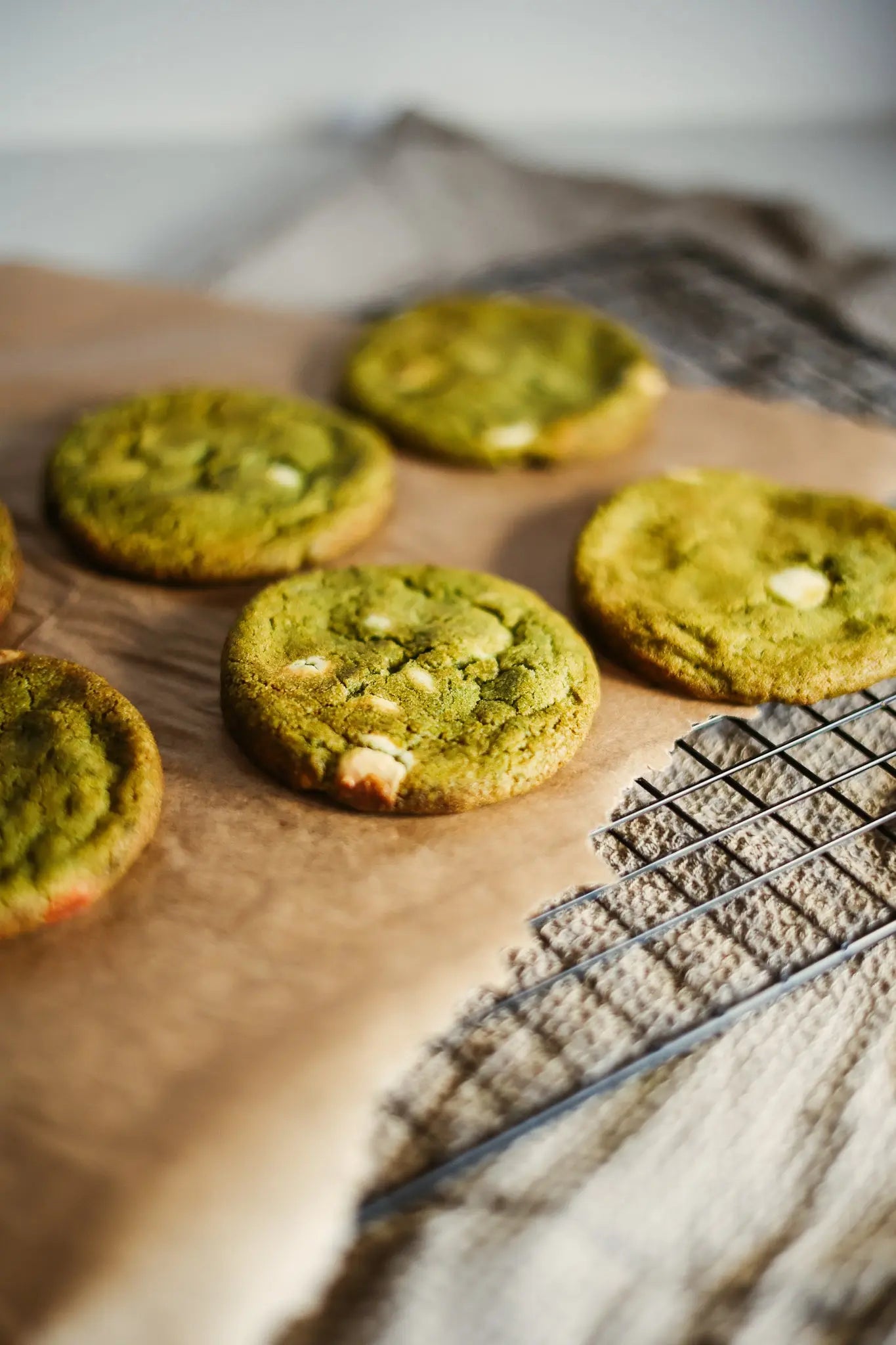 6 × Matcha and Belgian White Chocolate Cookies sancha