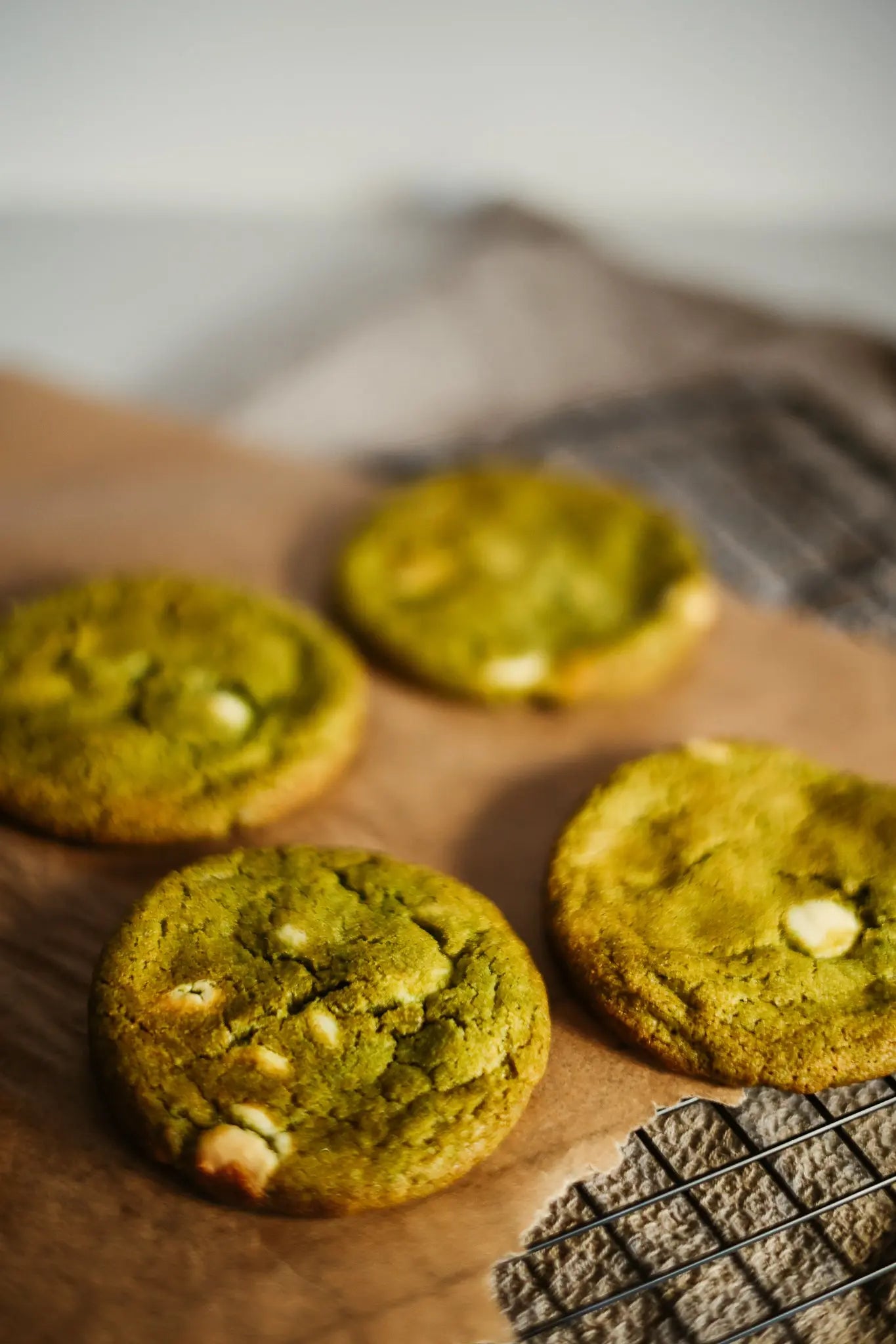 6 × Matcha and Belgian White Chocolate Cookies sancha