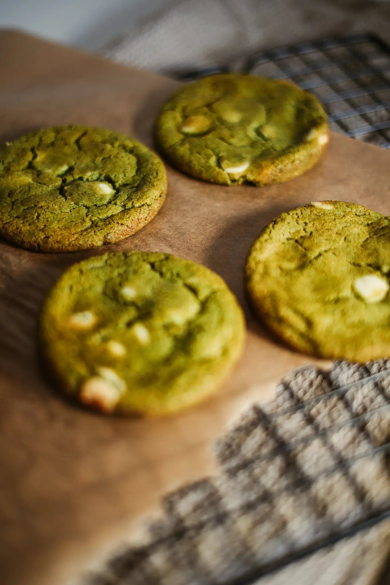 6 × Matcha and Belgian White Chocolate Cookies sancha