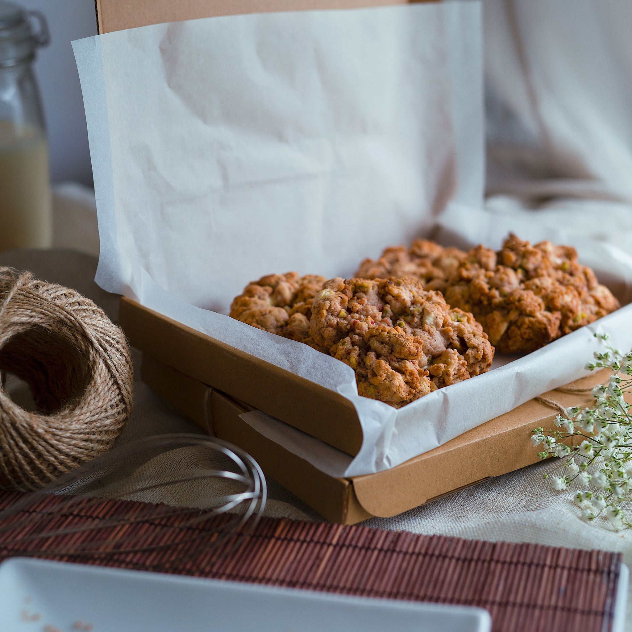 4 × Strawberry, Pistachio and Belgian White Chocolate Cookies sancha